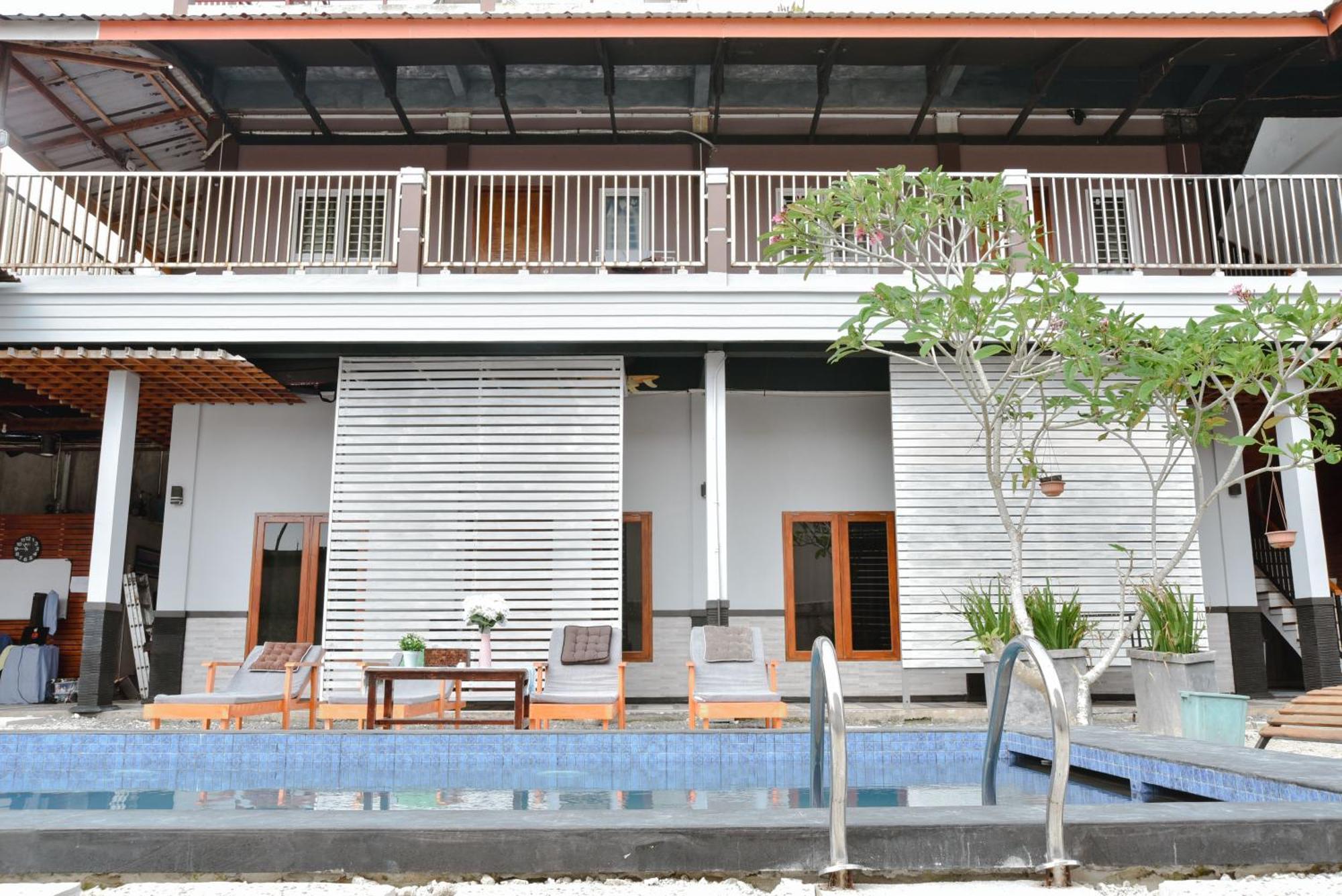 Oseda Nias Surf House Hotell Hilibotodane Eksteriør bilde