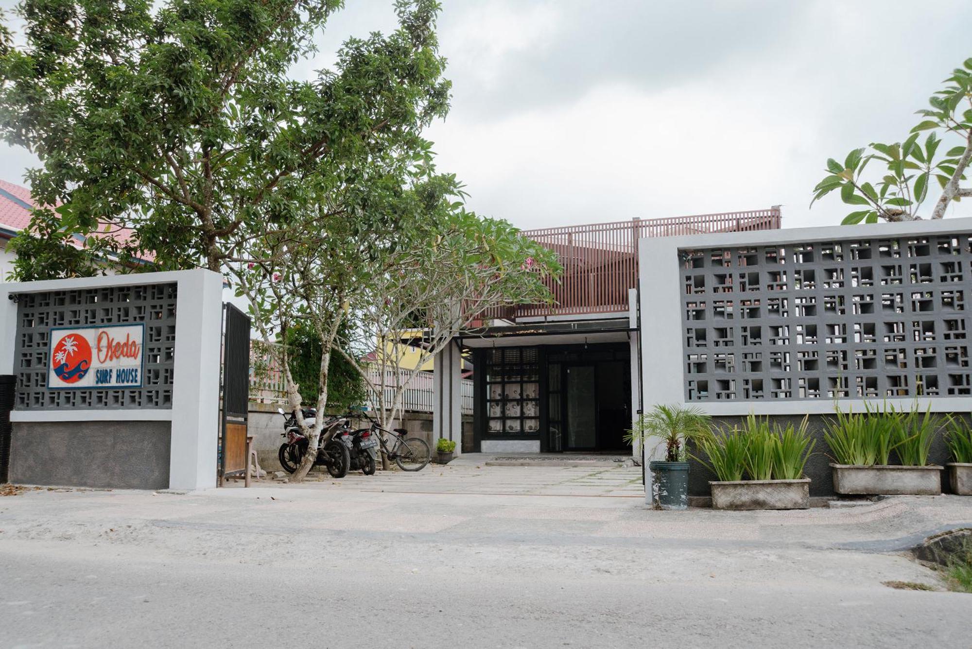 Oseda Nias Surf House Hotell Hilibotodane Eksteriør bilde