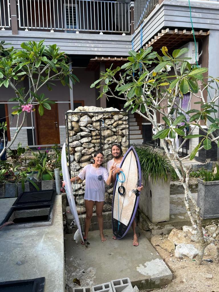 Oseda Nias Surf House Hotell Hilibotodane Eksteriør bilde