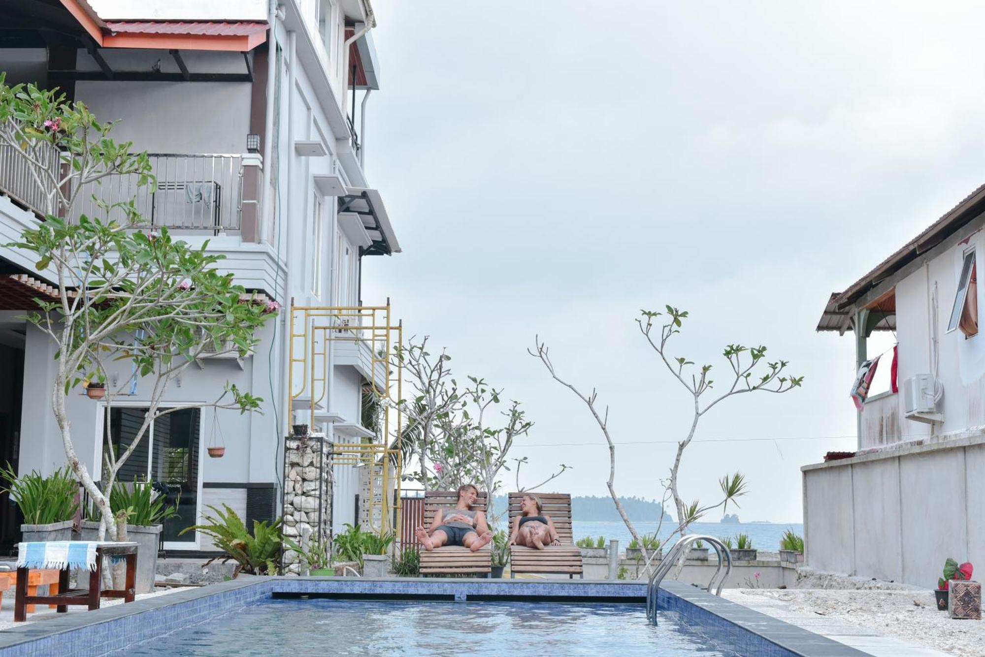 Oseda Nias Surf House Hotell Hilibotodane Eksteriør bilde