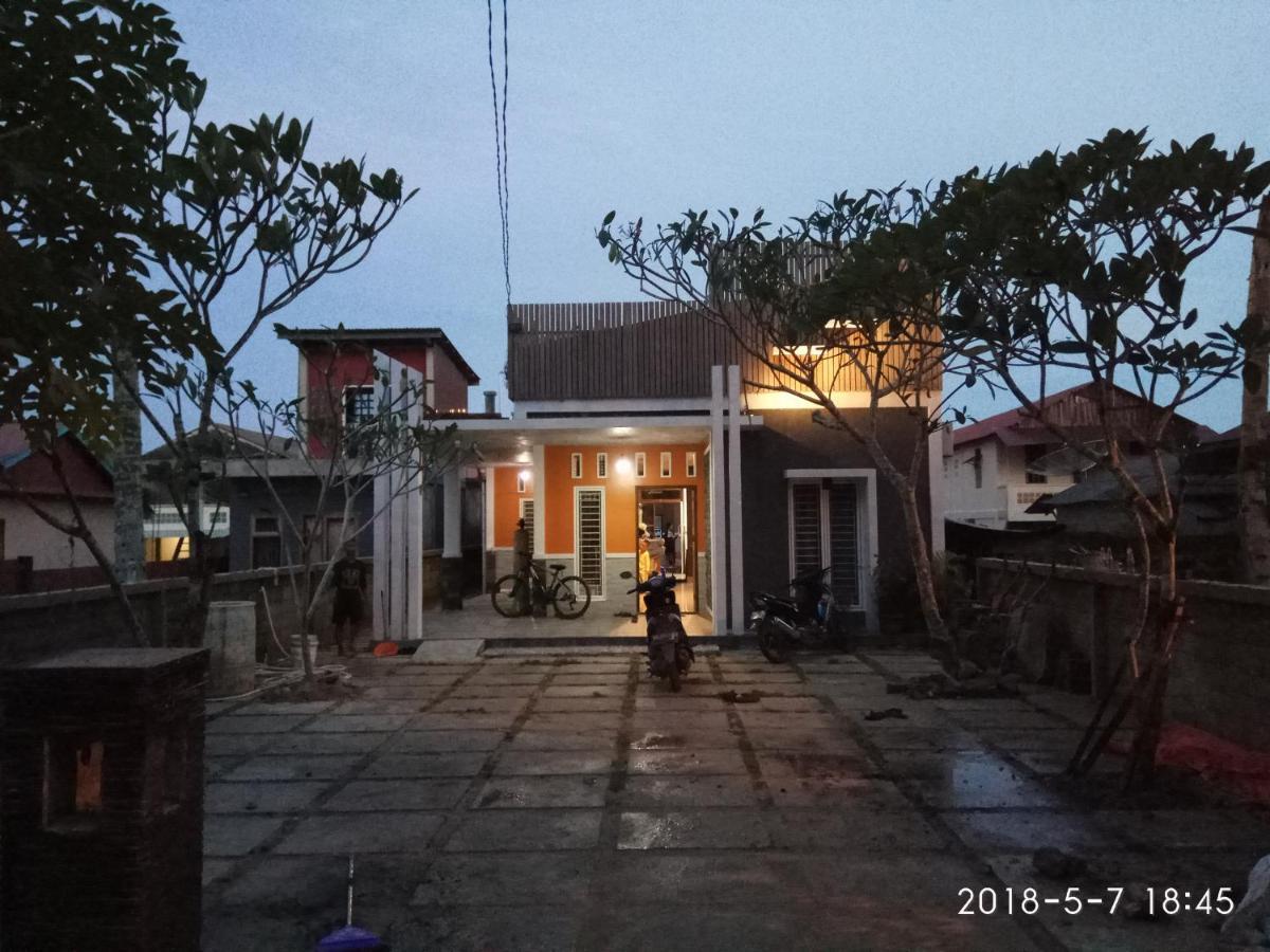 Oseda Nias Surf House Hotell Hilibotodane Eksteriør bilde