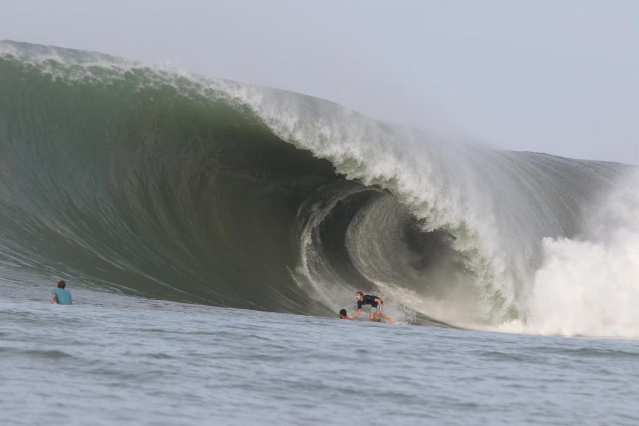Oseda Nias Surf House Hotell Hilibotodane Eksteriør bilde