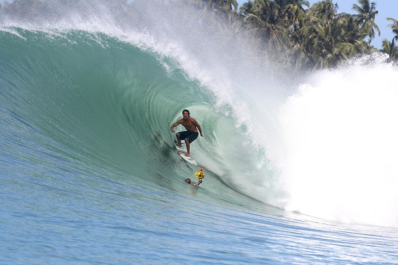 Oseda Nias Surf House Hotell Hilibotodane Eksteriør bilde