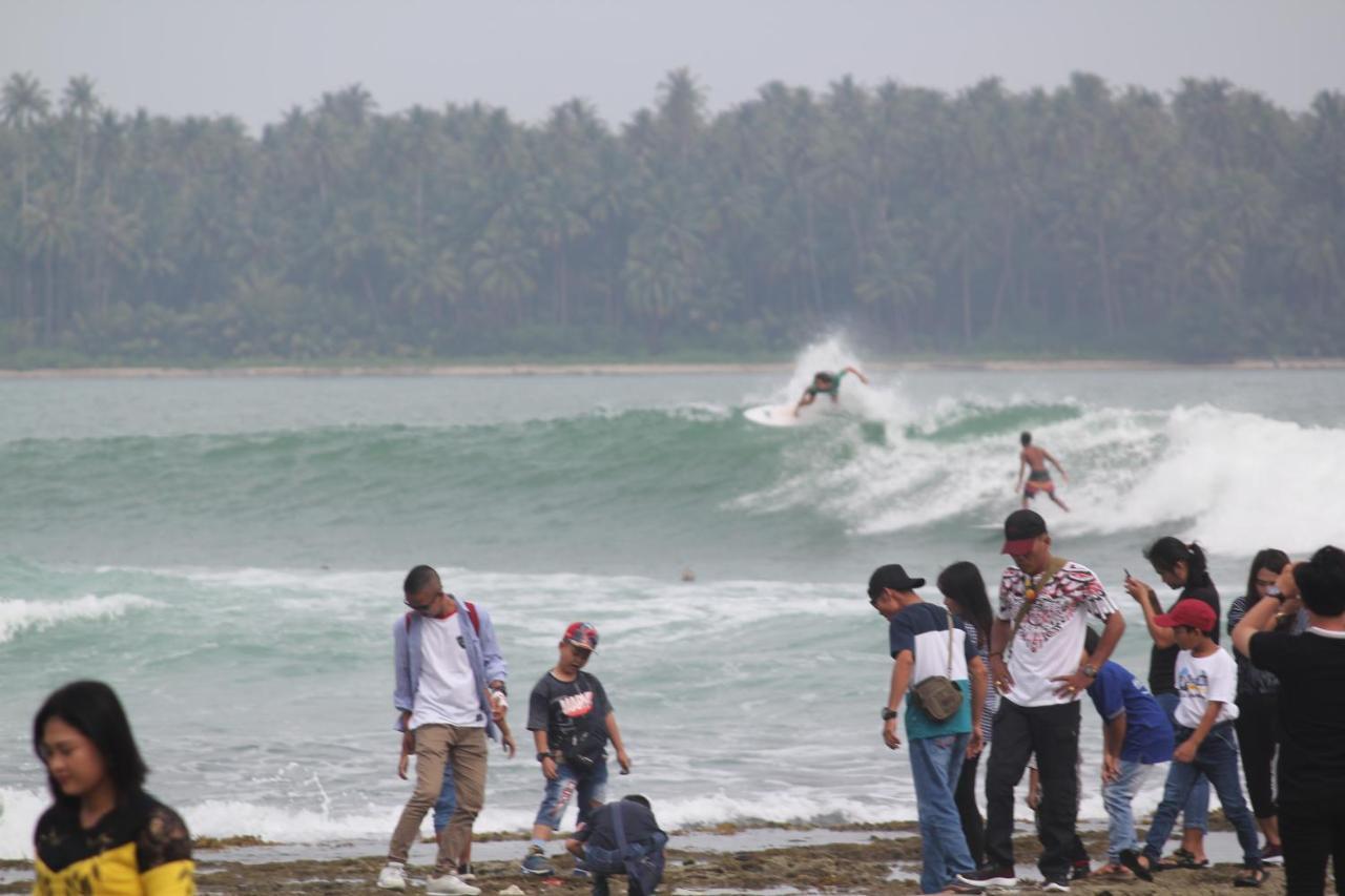 Oseda Nias Surf House Hotell Hilibotodane Eksteriør bilde