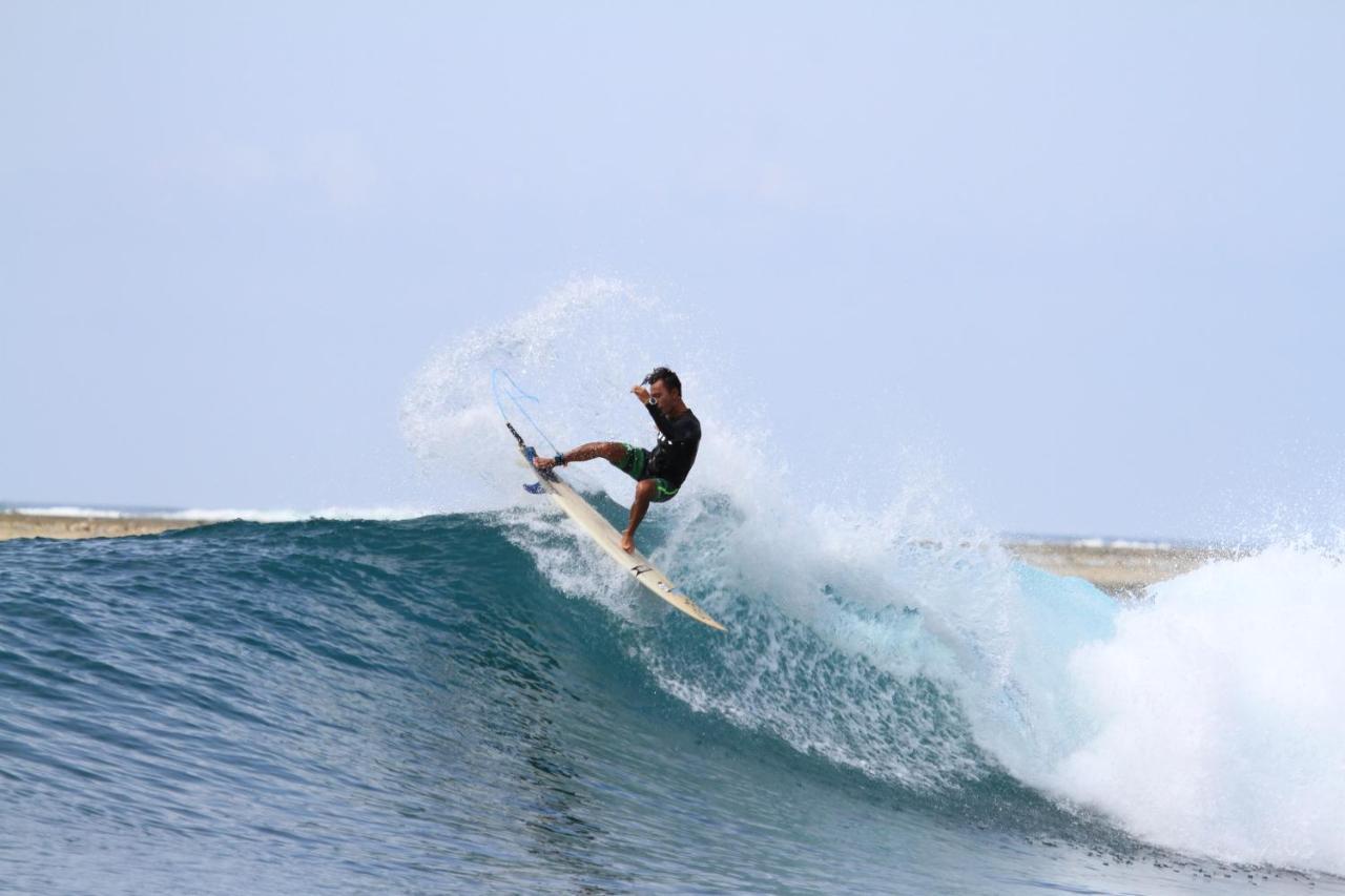 Oseda Nias Surf House Hotell Hilibotodane Eksteriør bilde