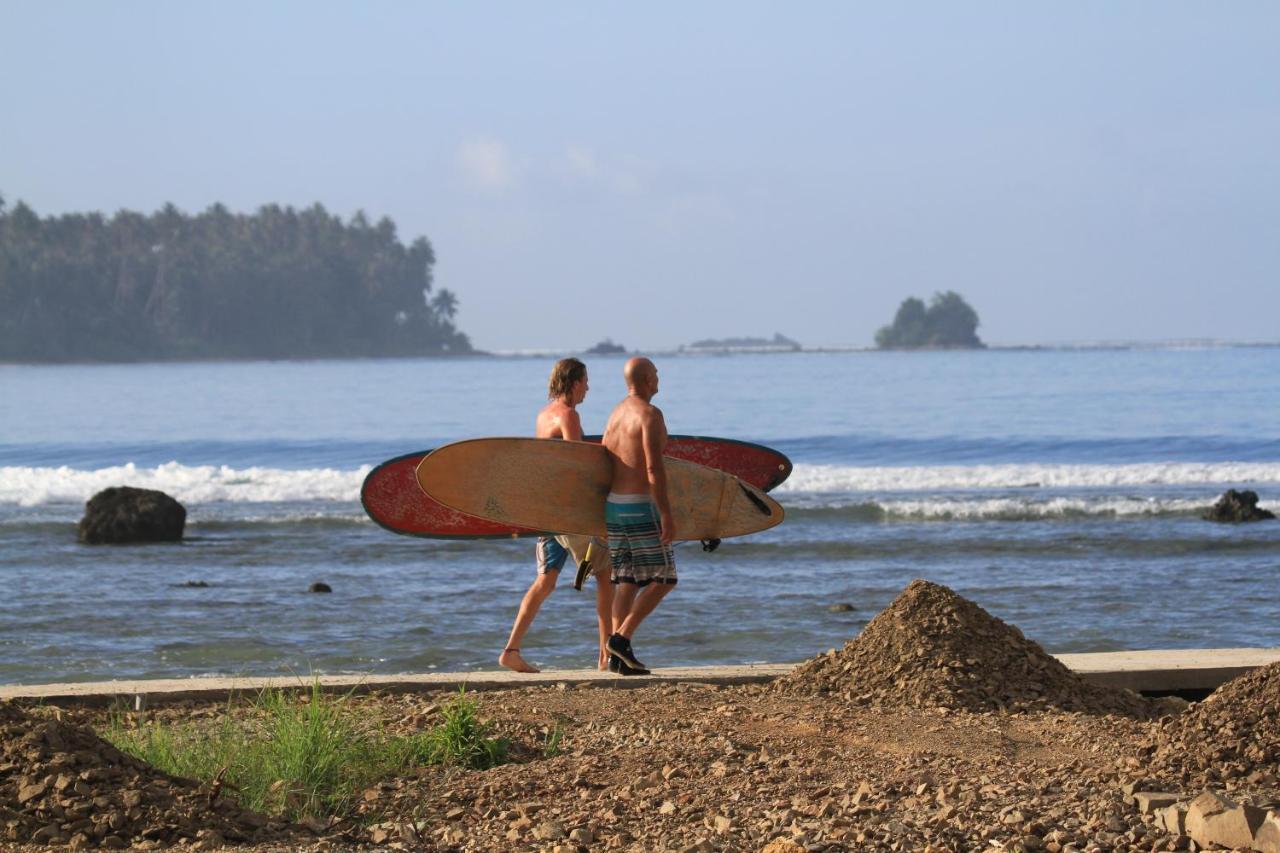 Oseda Nias Surf House Hotell Hilibotodane Eksteriør bilde